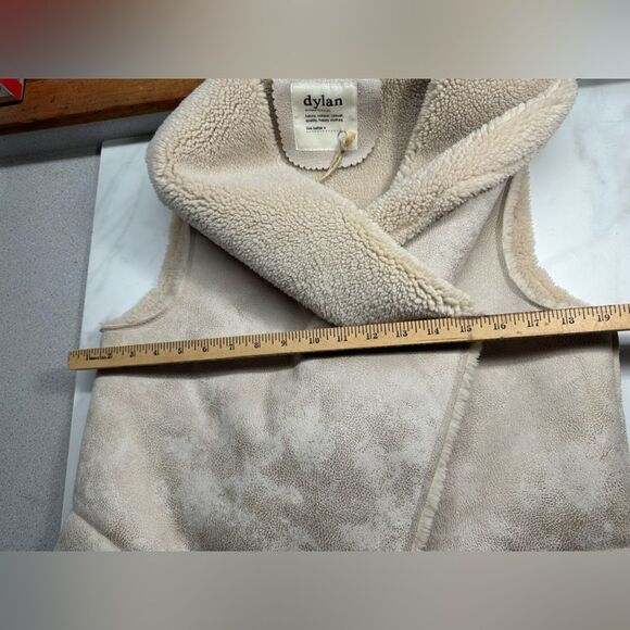 Dylan by True Grit Faux Shearling Vest with Shawl Neck, Size M NWT - Picture 11 of 14